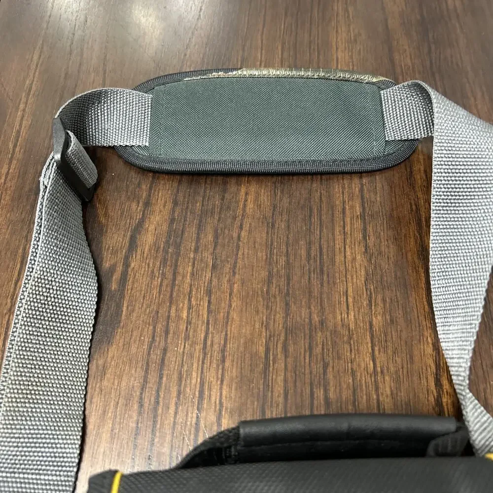 Kodak Gear Black Nylon Camera Bag Adj Removable Strap 7 x 6 x 3 Flaw - Sm Spots